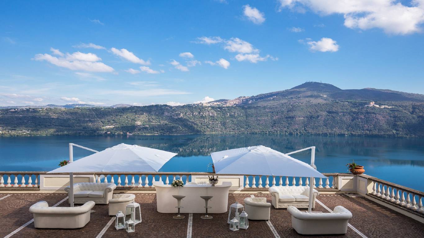 Hotel-Castel-Vecchio-Castel-Gandolfo-Terrazza-Lago-Albano-Gazebo-eventi-castelli-romani