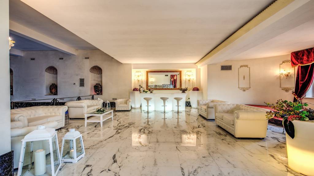 Hotel-Castel-Vecchio-Castel-Gandolfo-Events-carrara-marble-Domiziana-room