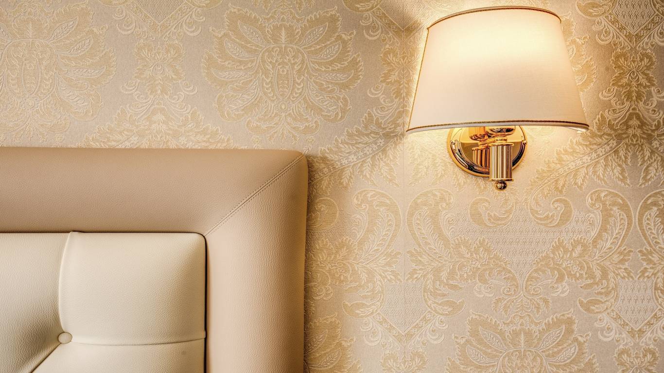 Hotel-Castel-Vecchio-Wall-Paper-Bed-Lamp