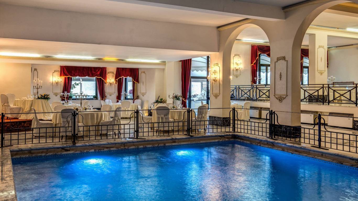 hotel-castelvecchio-piscina