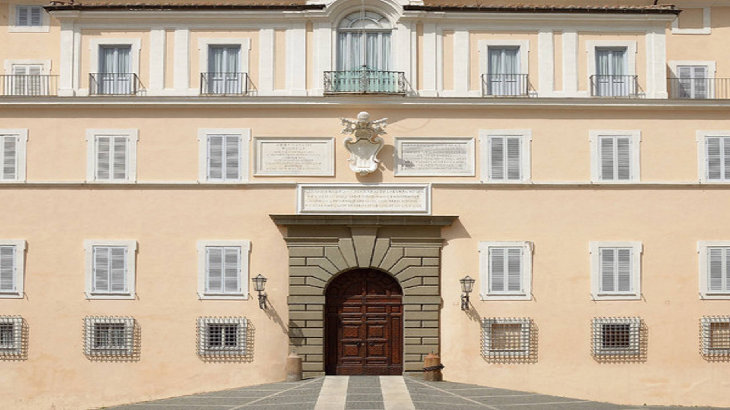 <b> Castelli Romani </b> <br> PALAZZO PONTIFICIO
