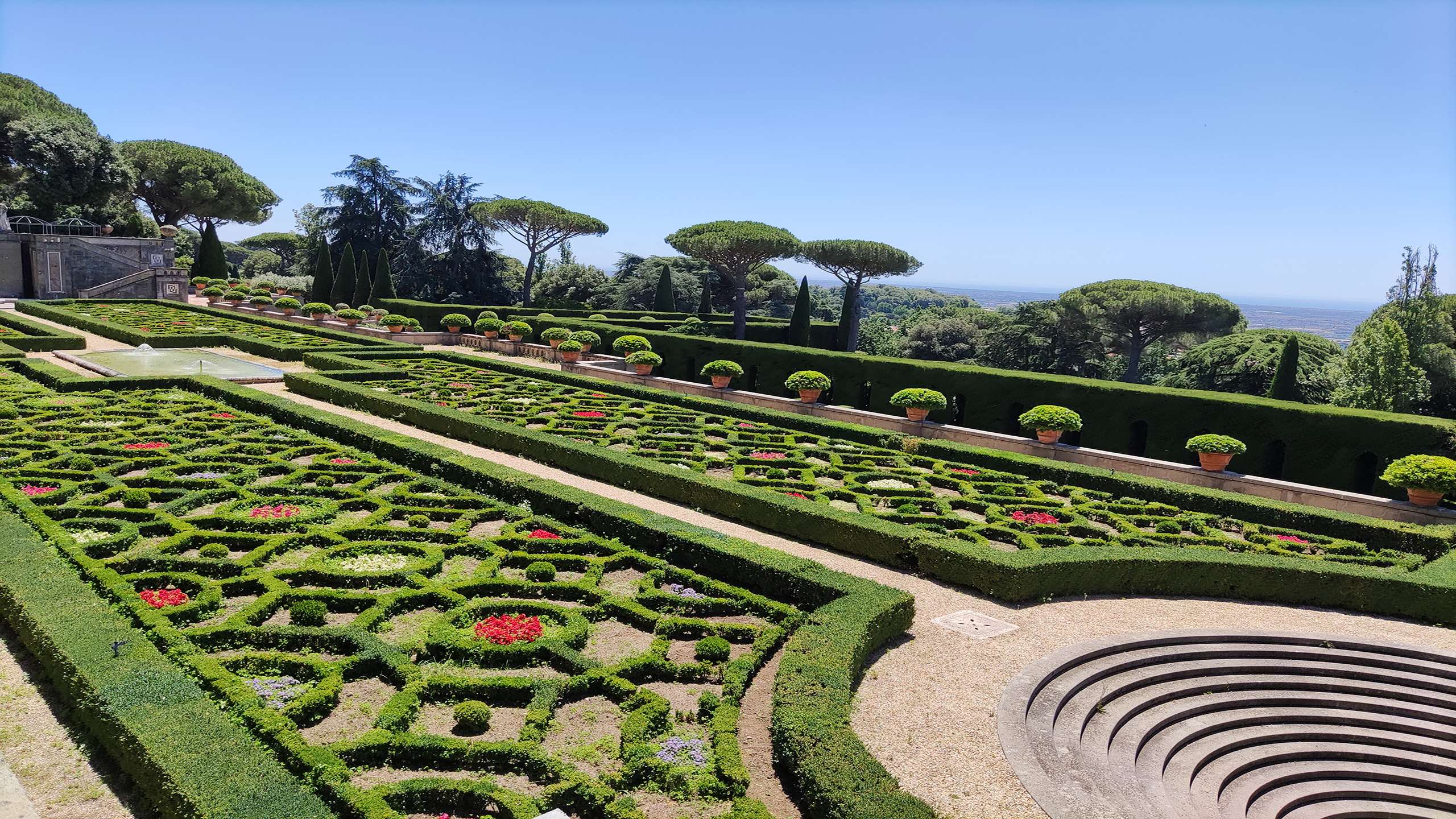 <b> Castelli Romani </b> <br>GIARDINI BARBERINI