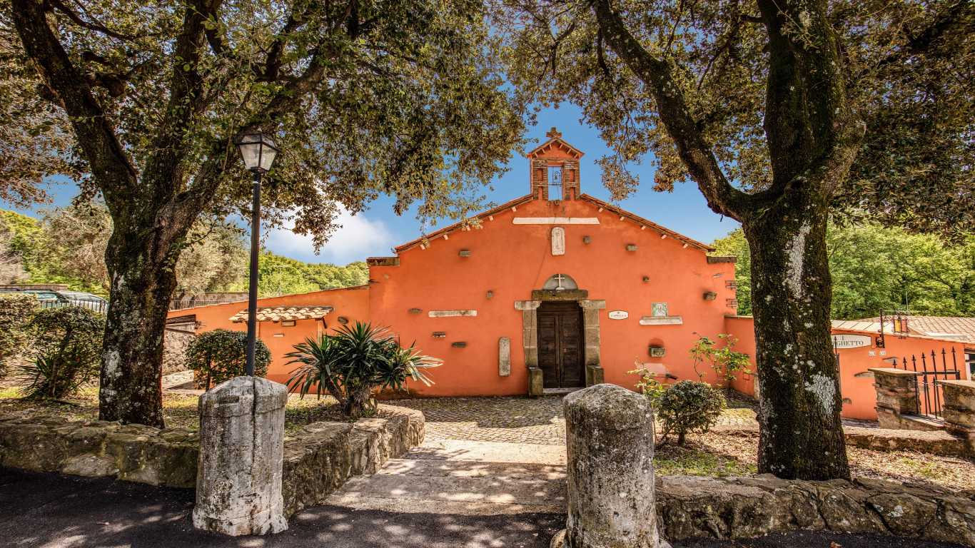 villa-del-cardinale-lago-albano-rito-religioso-cappella-privata-1