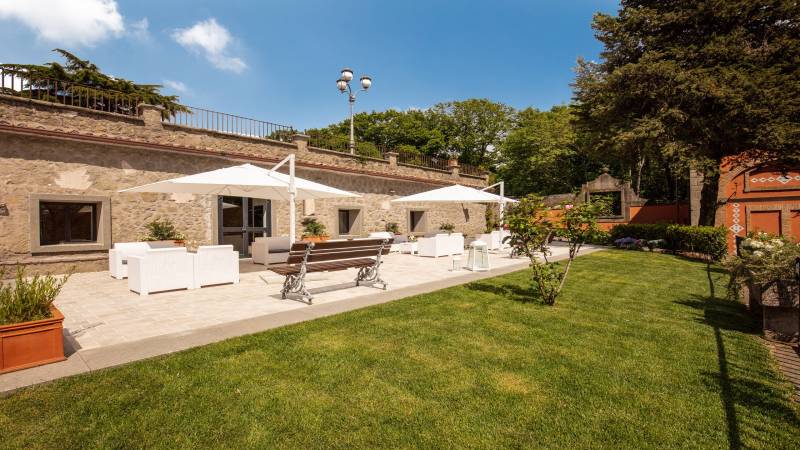 Villa-Del-Cardinale-Lago-Albano-Terrazza-Arazzi-5